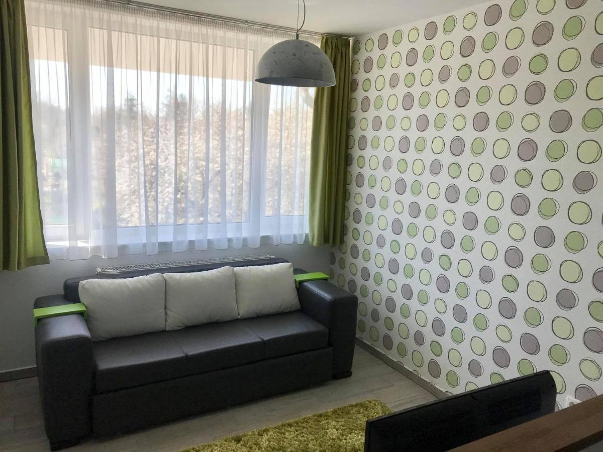 Ferienwohnung Rubin Eszter Apartman Sárvár Exterior foto